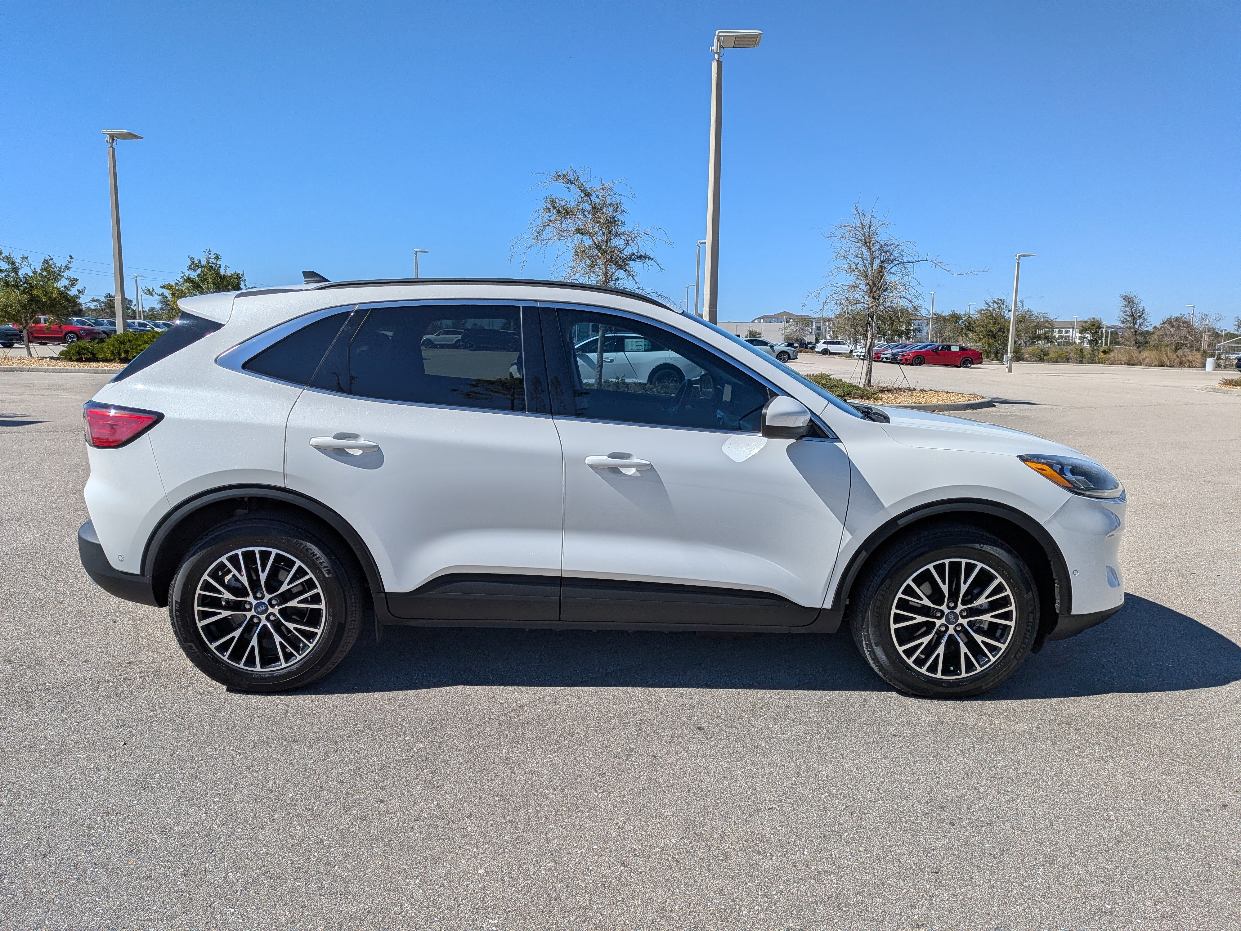 Used 2022 Ford Escape Titanium w/ Titanium Premium Package image 4