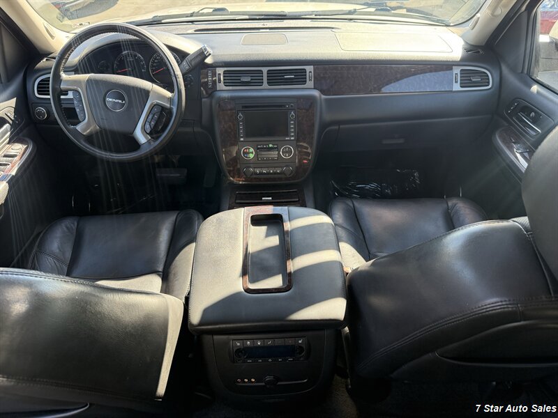 Used 2009 GMC Yukon Denali AWD/4WD image 11