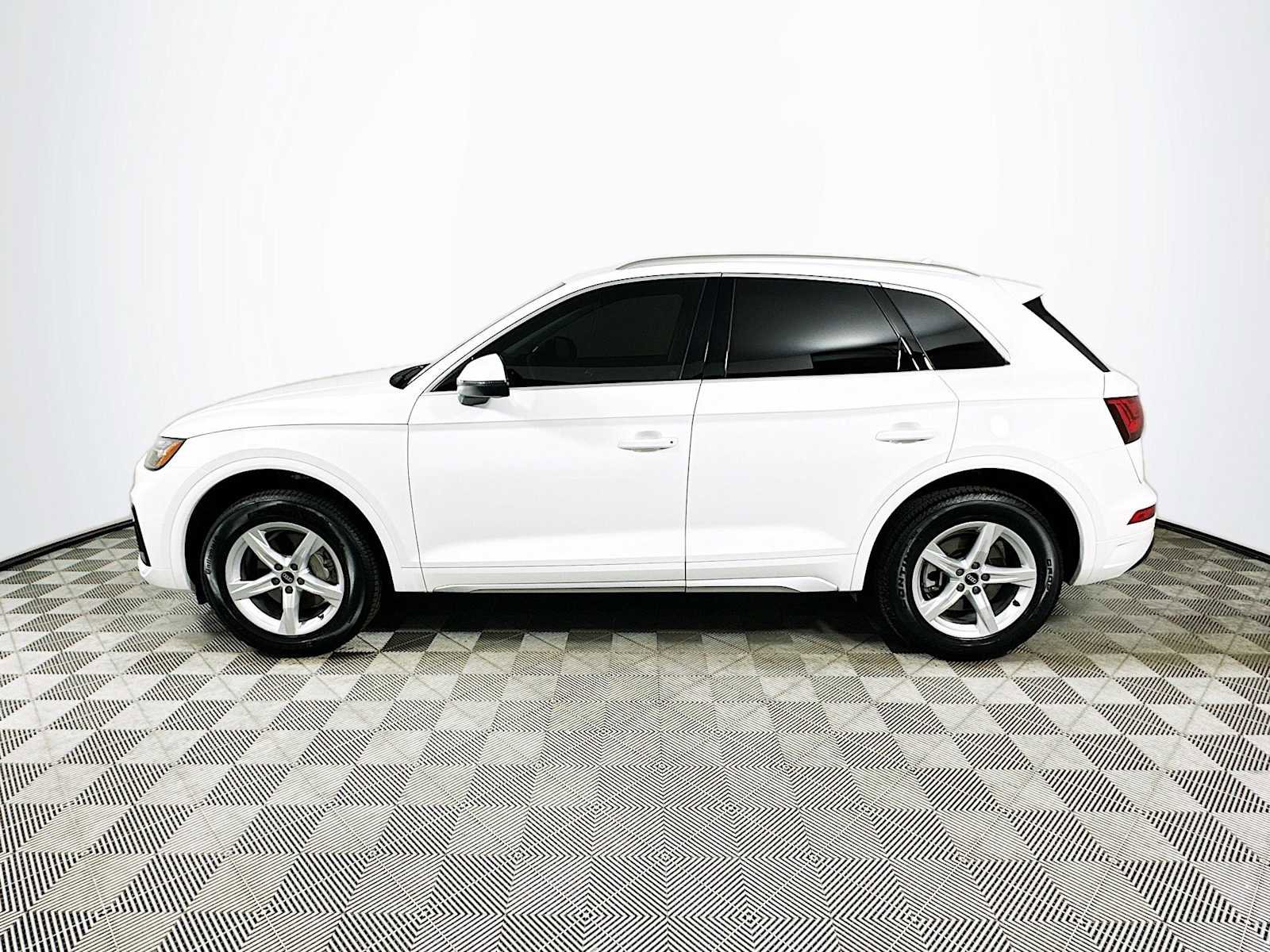 Certified 2023 Audi Q5 2.0T Premium AWD/4WD image 4