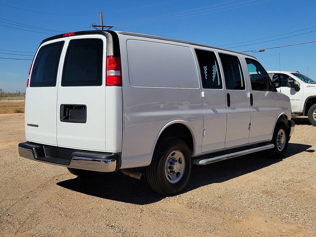 Used 2024 Chevrolet Express 2500 w/ Driver Convenience Package image 4