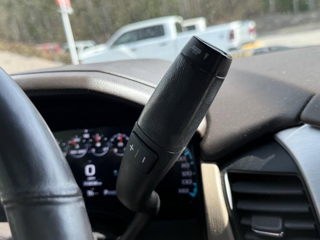 Used 2017 GMC Yukon SLT image 21