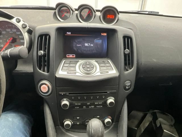 Used 2010 Nissan 370Z Touring RWD image 11
