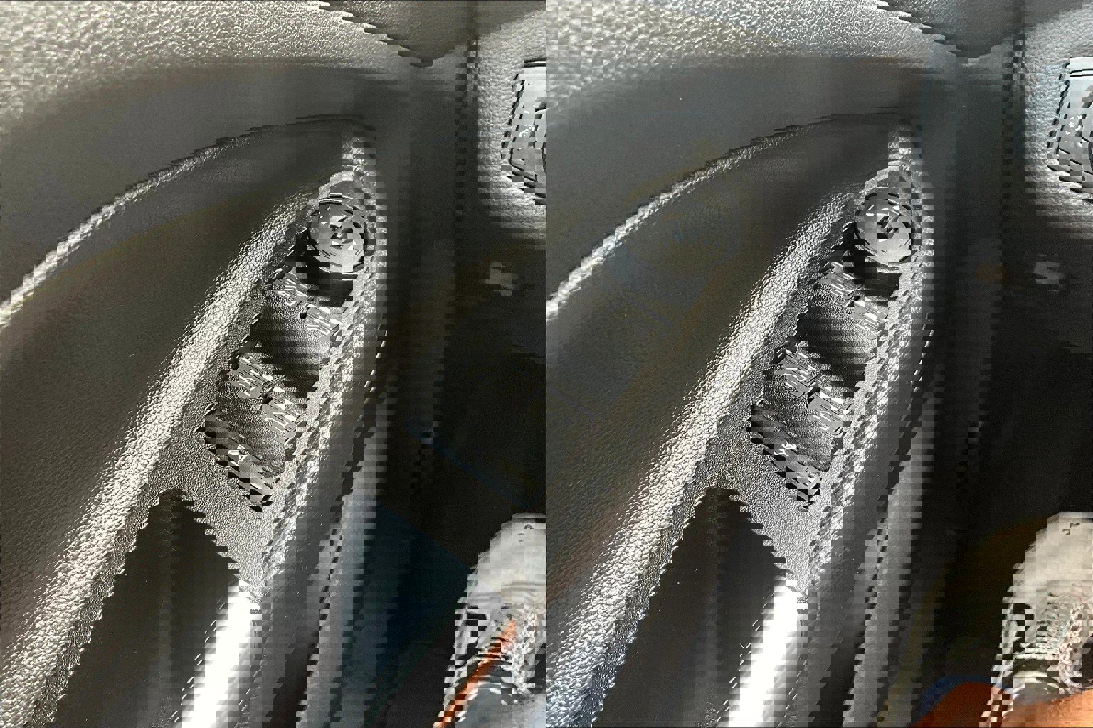 Used 2017 Ford C-MAX SE image 34