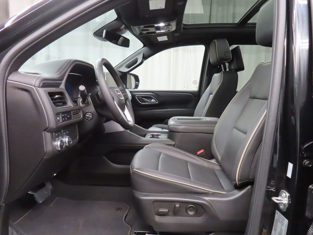 Used 2024 GMC Yukon SLT w/ SLT Luxury Package AWD/4WD image 12