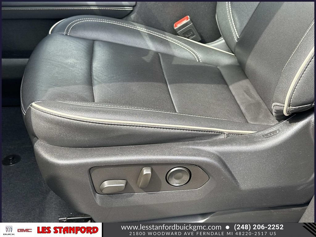 Certified 2024 GMC Yukon XL SLT w/ SLT Luxury Package AWD/4WD image 19
