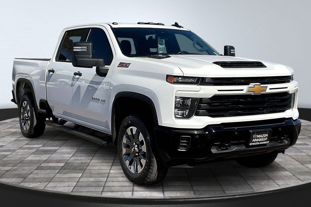 Used 2025 Chevrolet Silverado 2500 Custom w/ Custom Value Package image 4