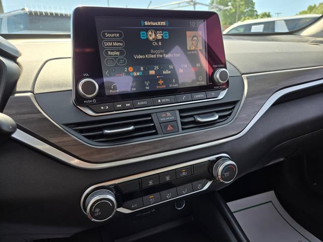 Used 2025 Nissan Altima 2.5 SV FWD image 29