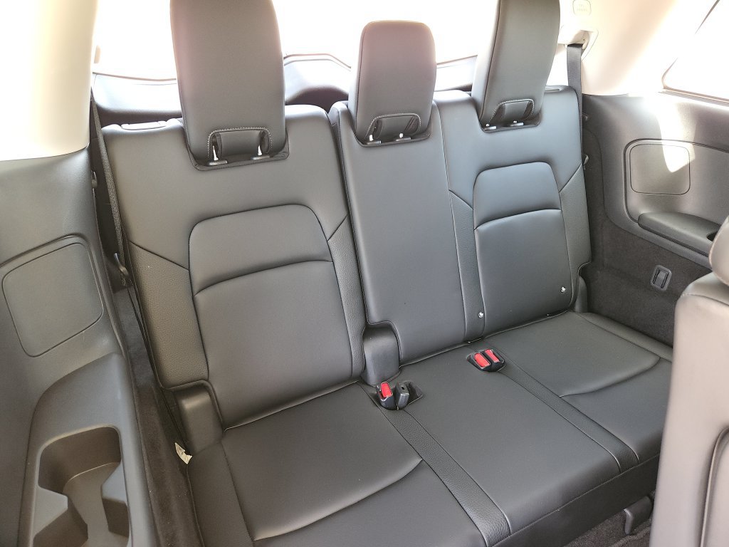 Used 2025 Nissan Pathfinder SL AWD/4WD image 15