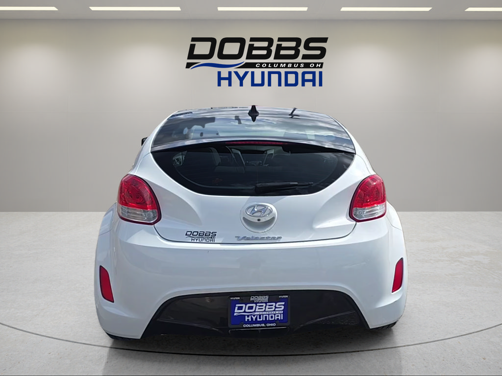 Used 2017 Hyundai Veloster Value Edition FWD image 4