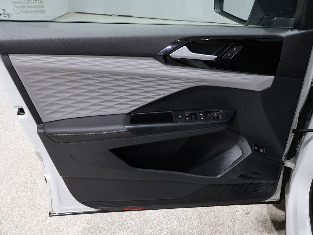 Used 2024 Volkswagen Taos S image 12