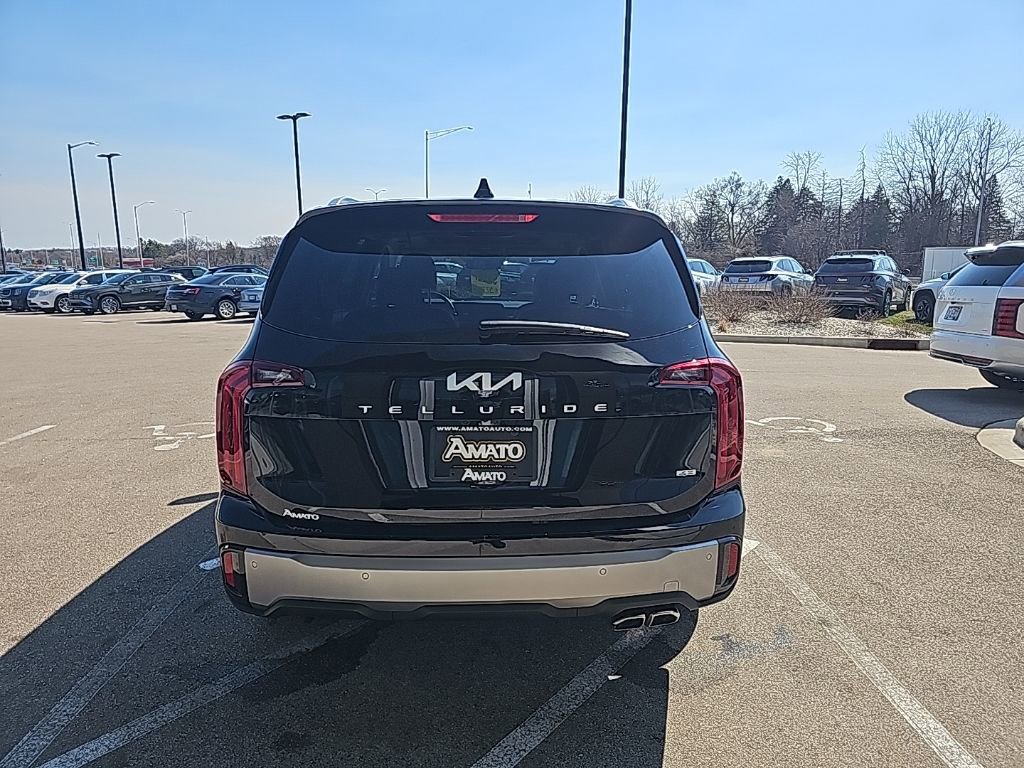 Used 2025 Kia Telluride S image 4