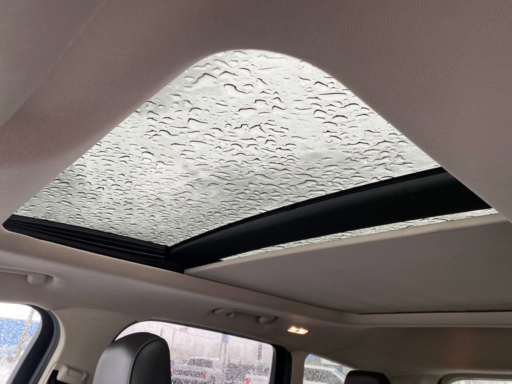 Used 2019 Ford Escape SEL image 12