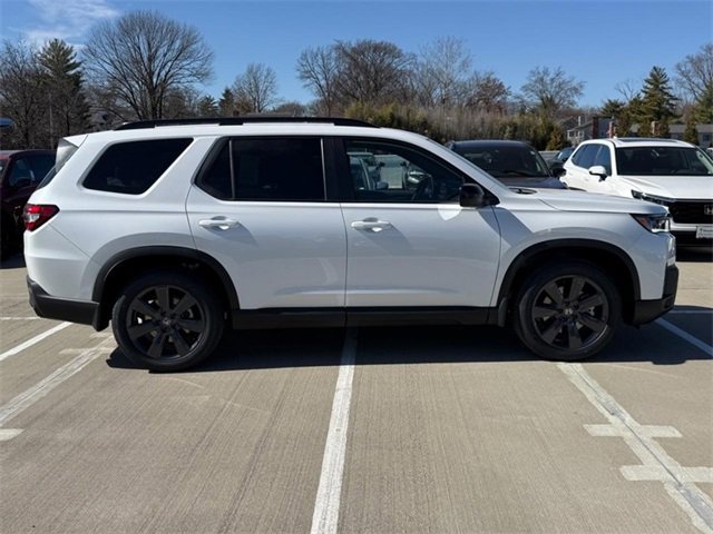 New 2026 Honda Pilot Sport image 2