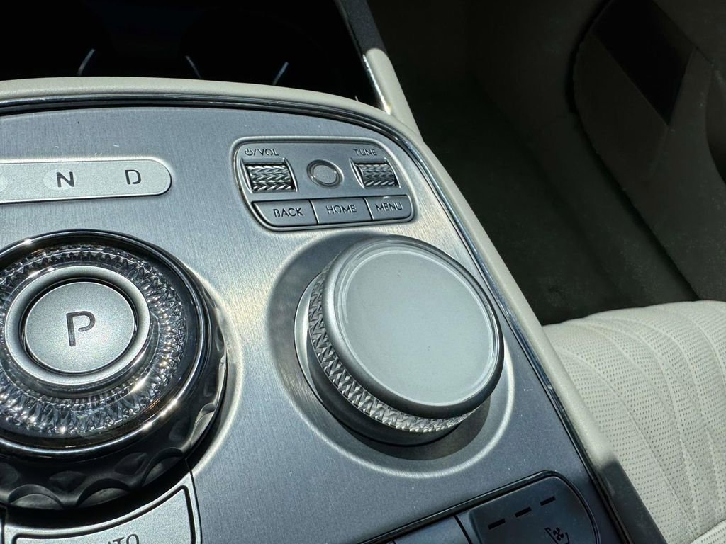 Certified 2023 Genesis G90 3.5T AWD/4WD image 25