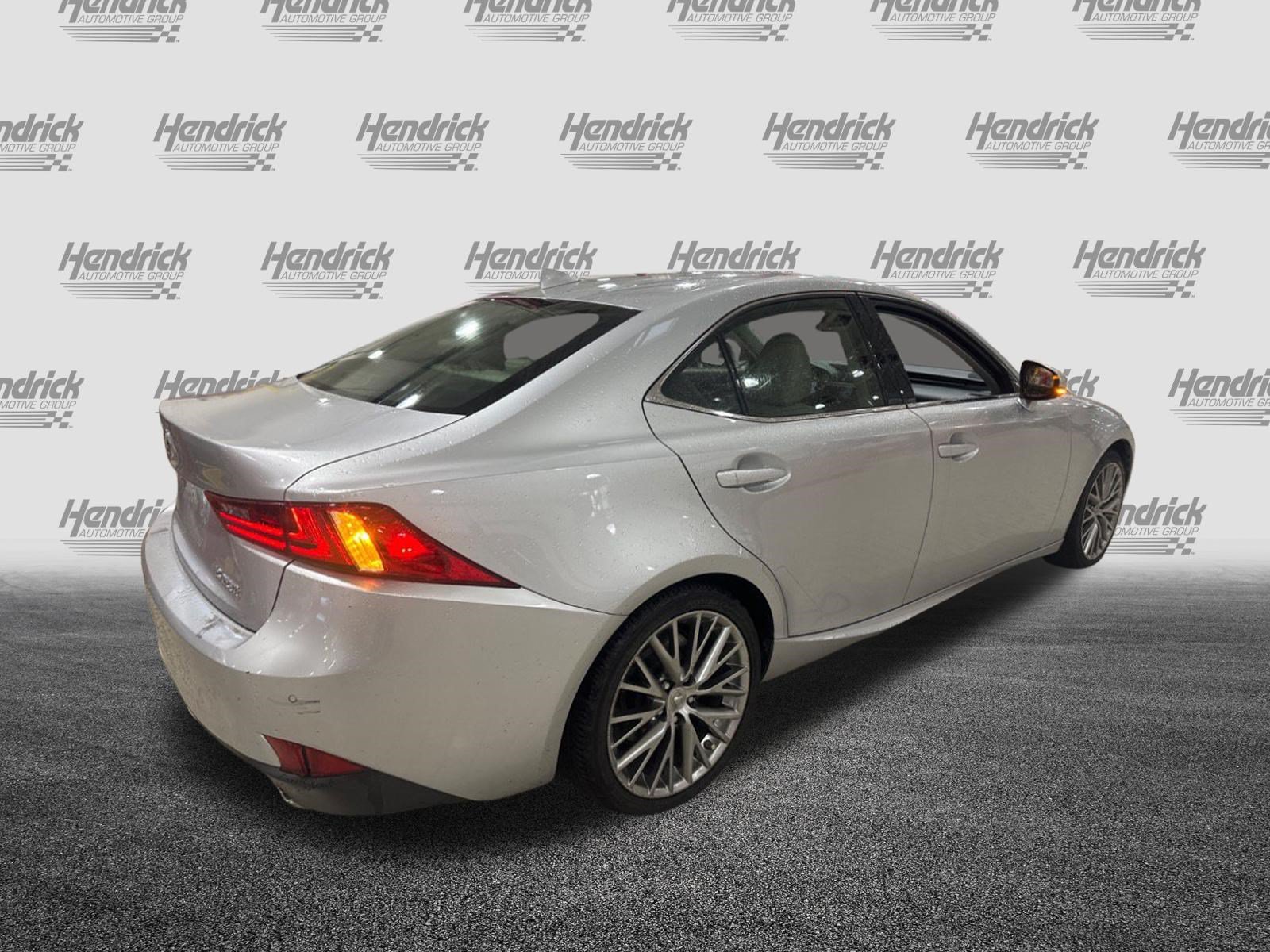 Used 2016 Lexus IS 200t w/ Premium Package RWD image 46