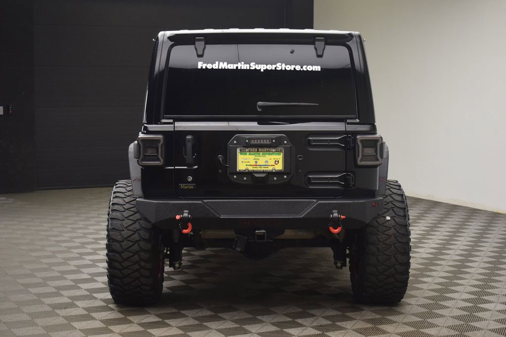 Used 2018 Jeep Wrangler Unlimited Sahara w/ Uconnect 4C Nav & Sound Group image 9
