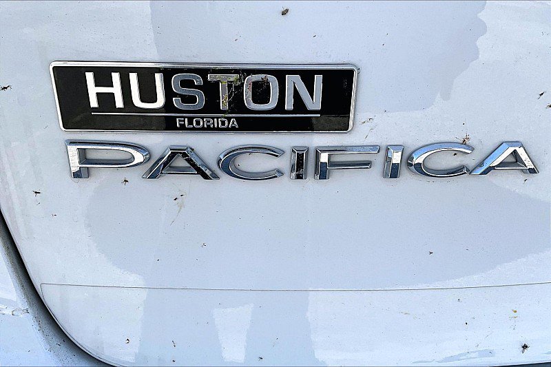 Used 2023 Chrysler Pacifica Limited image 30