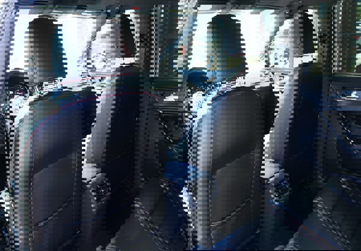 Used 2019 Volkswagen GTI SE w/ SE Experience Package image 32