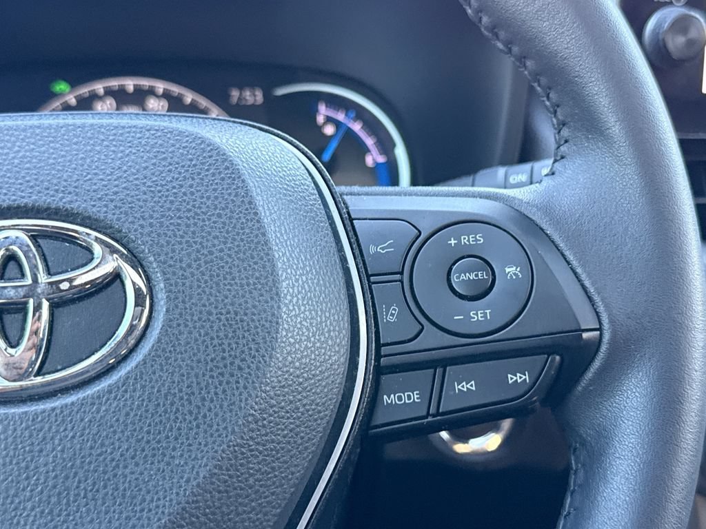 Used 2023 Toyota RAV4 XSE AWD/4WD image 27