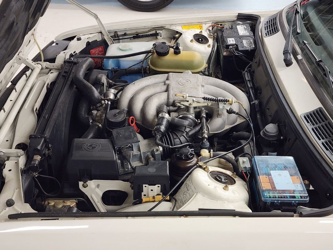 Used 1987 BMW 325i Convertible image 42