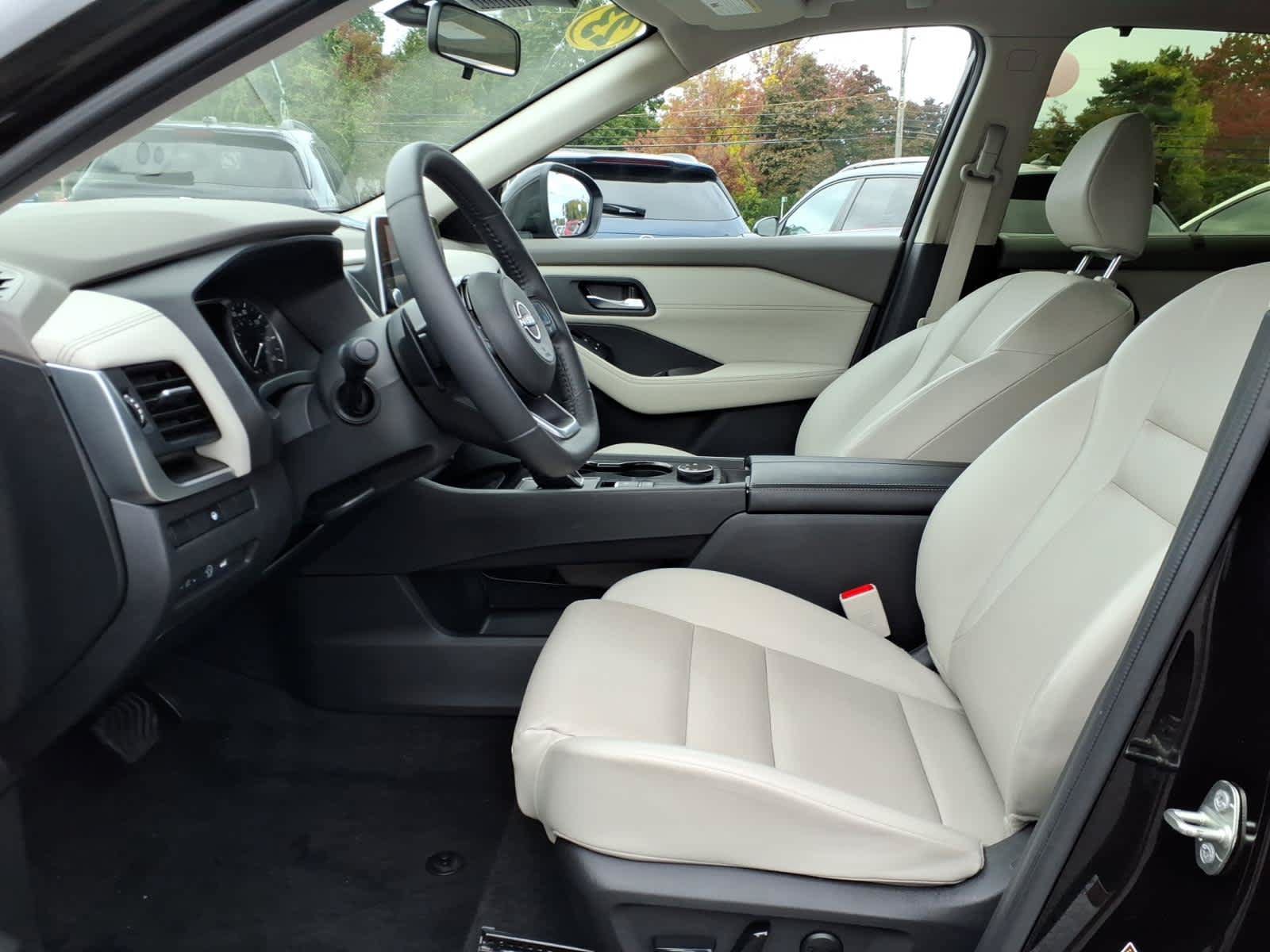 Used 2023 Nissan Rogue SV w/ SV Premium B Package AWD/4WD image 10