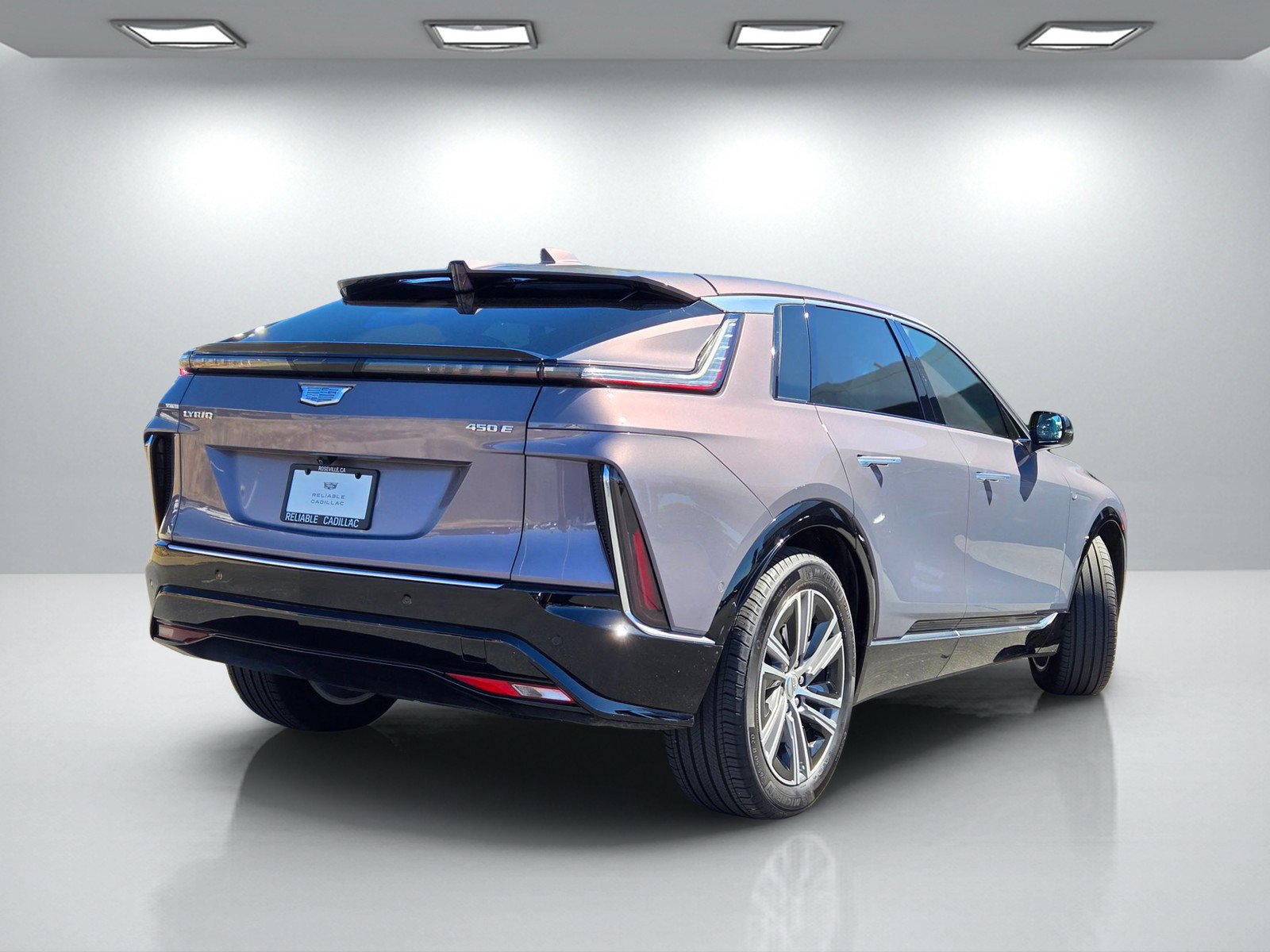 Certified 2024 Cadillac Lyriq Luxury RWD image 4