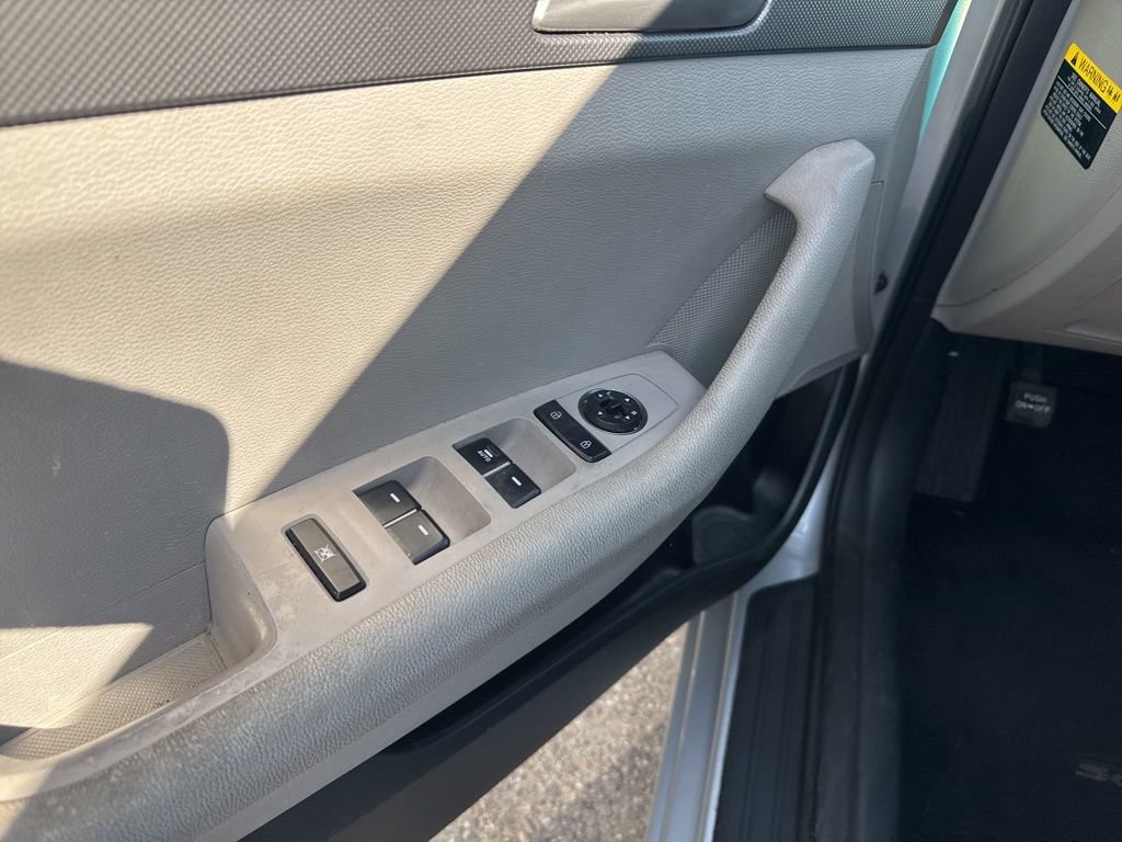 Used 2016 Hyundai Sonata SE image 7