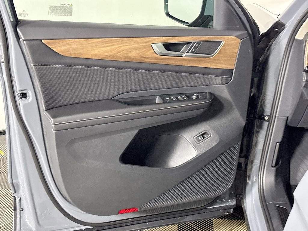 New 2026 Volkswagen Atlas SE image 10