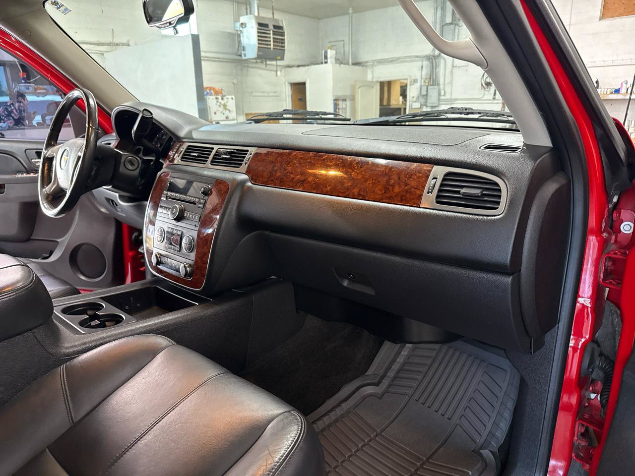Used 2012 Chevrolet Avalanche LT AWD/4WD image 50