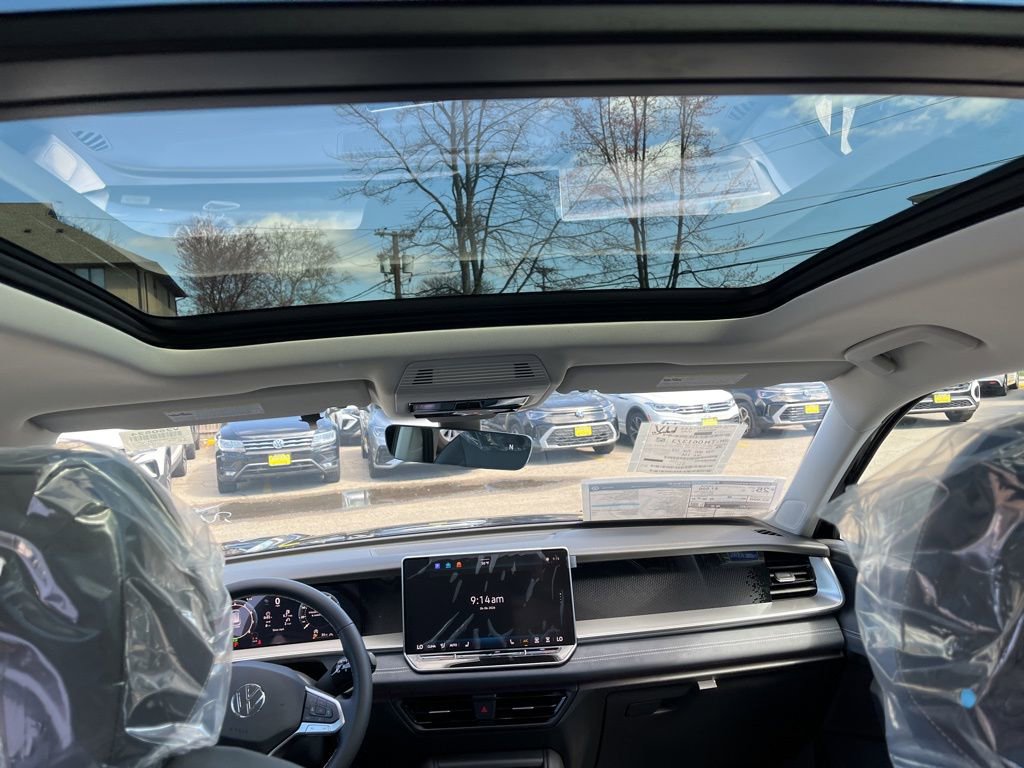 New 2026 Volkswagen Tiguan SE image 24