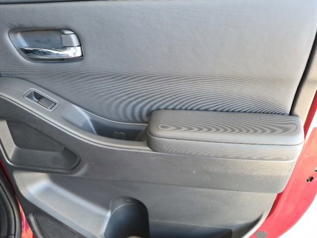 Used 2022 Nissan Frontier SV w/ SV Premium Package image 36