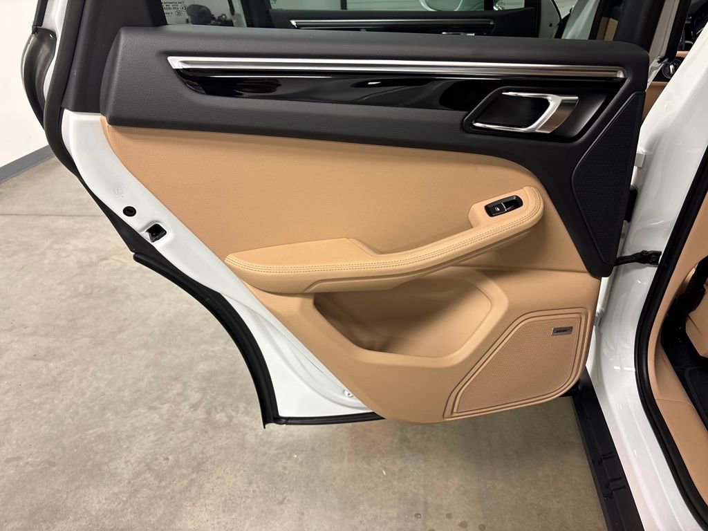 Used 2024 Porsche Macan image 27