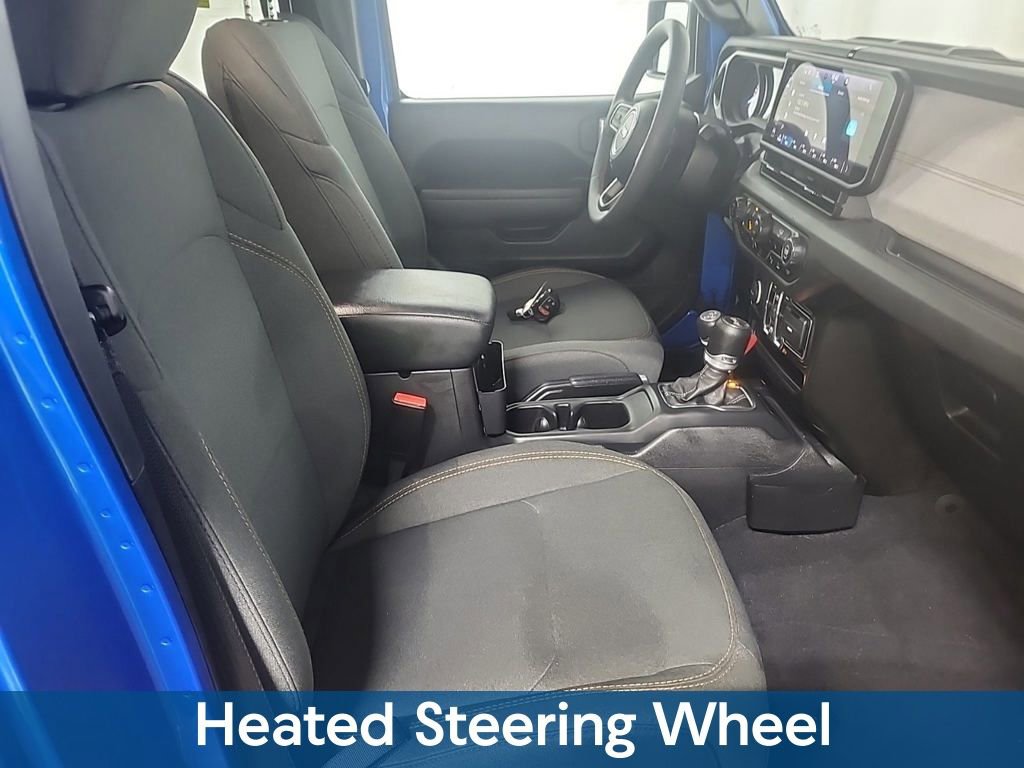 Used 2024 Jeep Wrangler Unlimited w/ Convenience Group AWD/4WD image 10