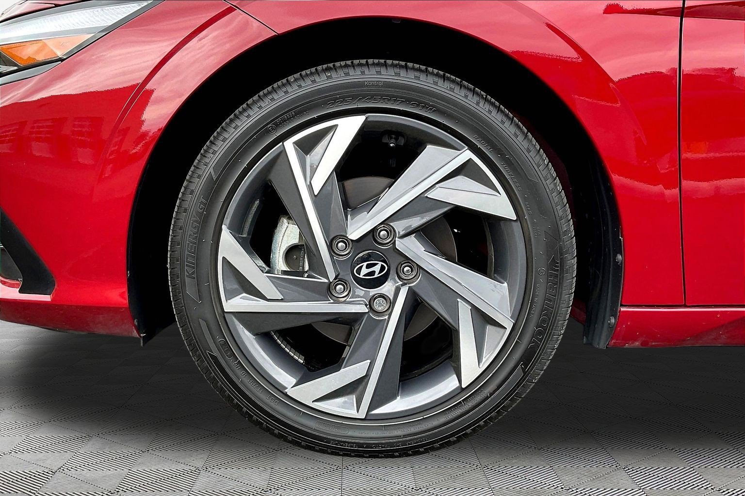 Certified 2025 Hyundai Elantra SEL FWD image 34