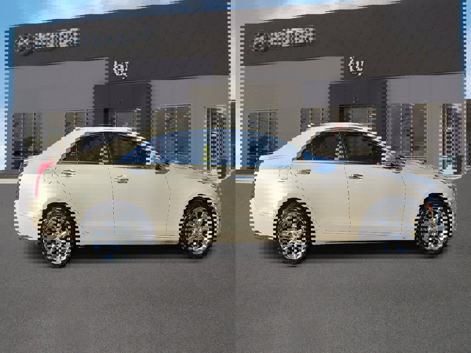 Used 2013 Cadillac ATS Luxury w/ Cold Weather Package image 3