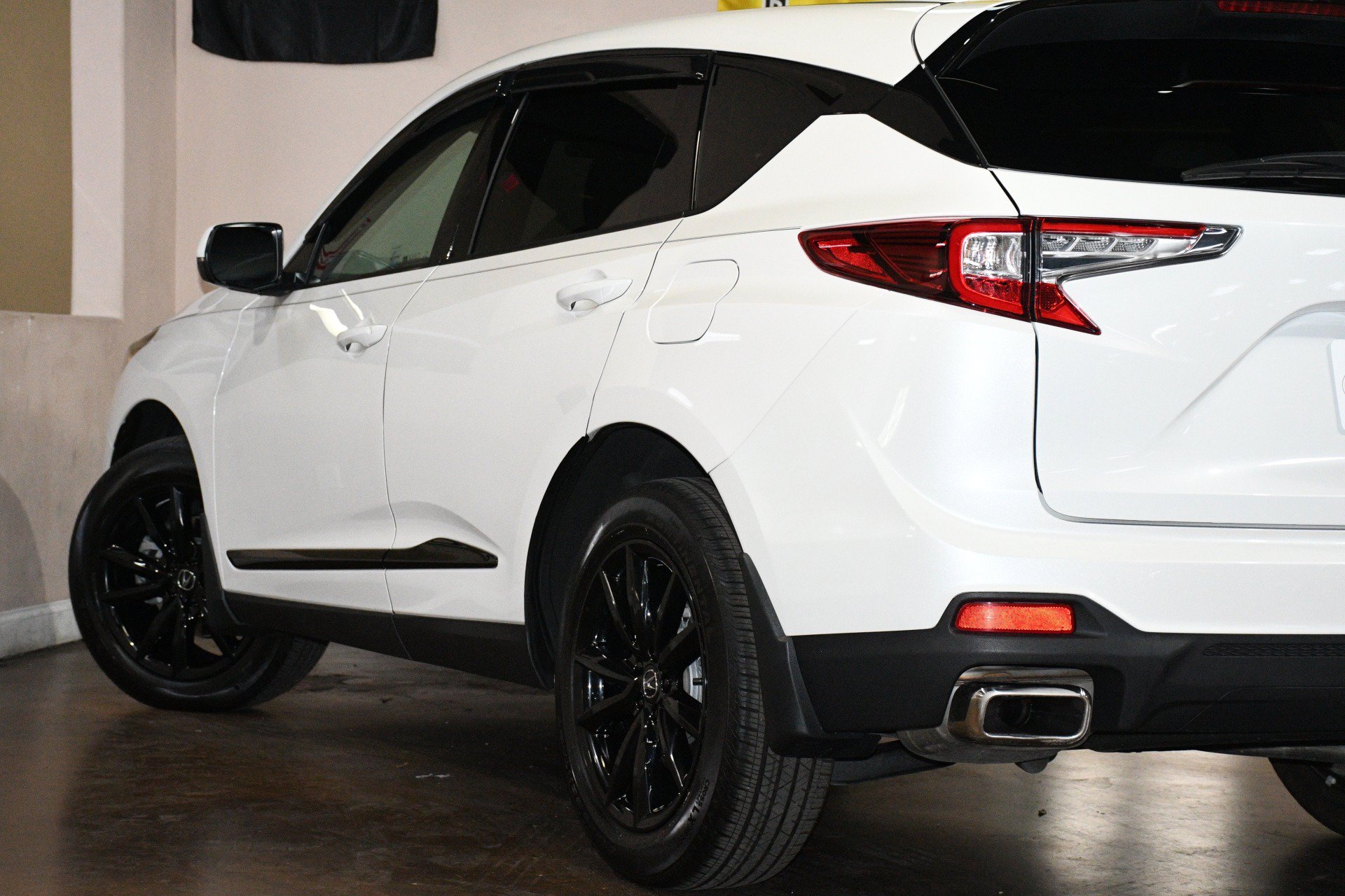 Used 2025 Acura RDX SH-AWD image 55