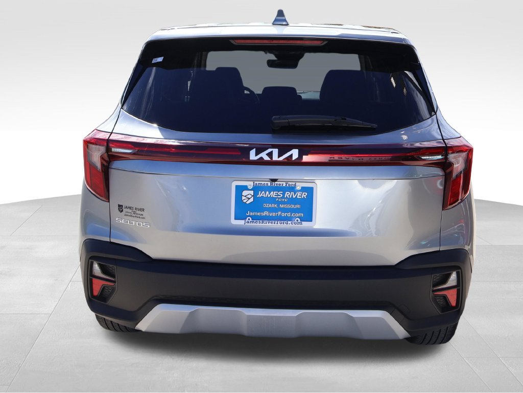 Used 2026 Kia Seltos LX FWD image 4