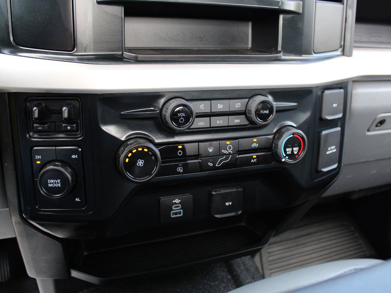 Used 2023 Ford F450 XL w/ Snow Plow Prep Package AWD/4WD image 30