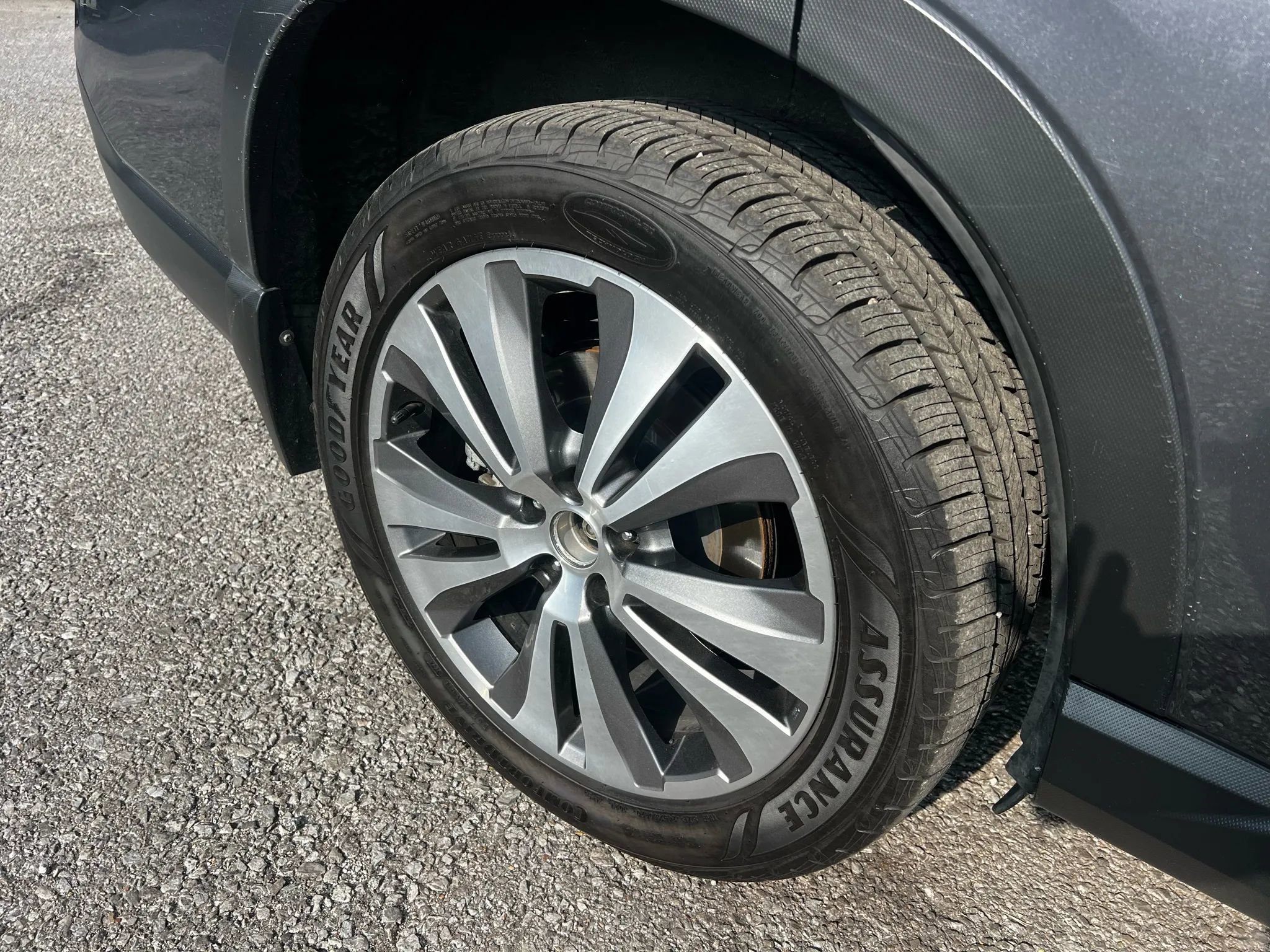 Used 2021 Subaru Ascent Limited w/ Technology Package image 17