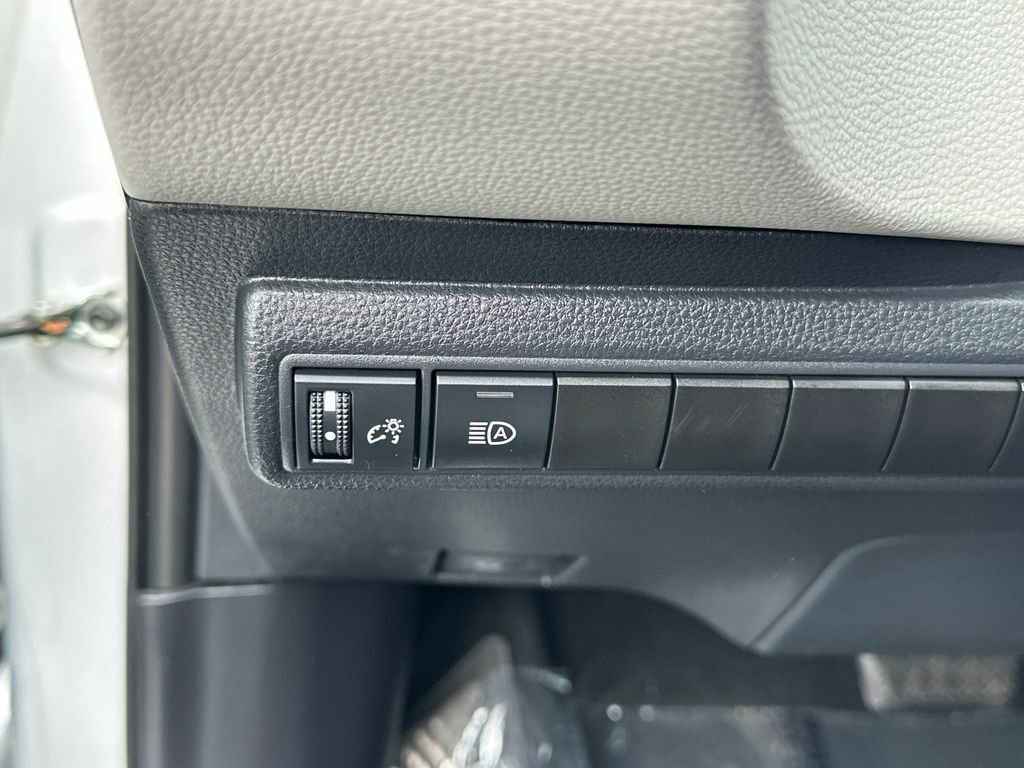 Used 2024 Toyota Corolla LE FWD image 19