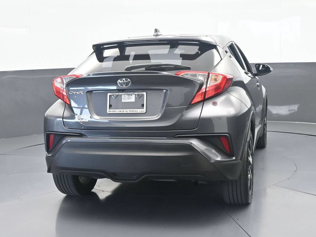Used 2019 Toyota C-HR XLE FWD image 5