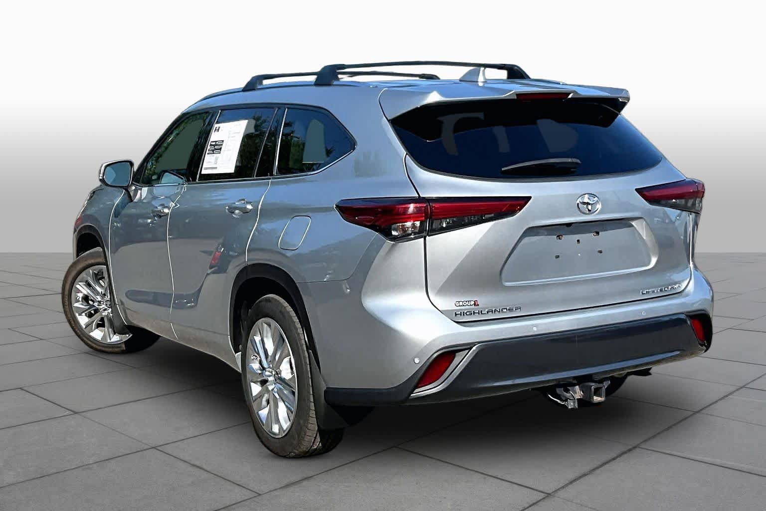 Certified 2020 Toyota Highlander Limited AWD/4WD image 12