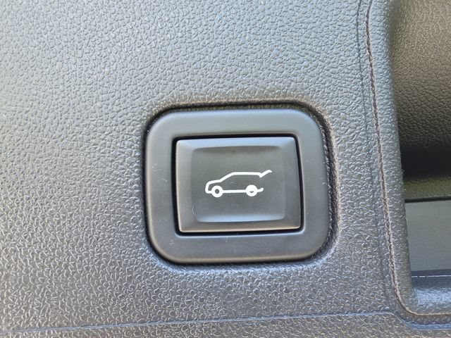 Certified 2023 GMC Terrain SLE w/ Driver Convenience Package FWD image 6