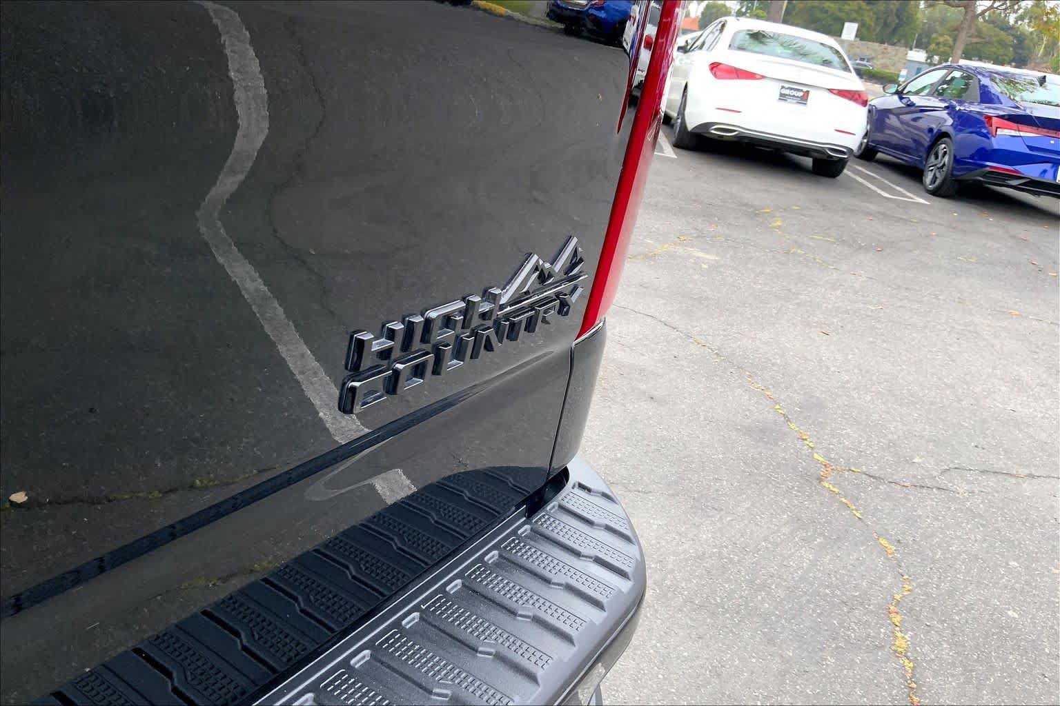 Used 2024 Chevrolet Silverado 1500 High Country w/ Technology Package RWD image 30