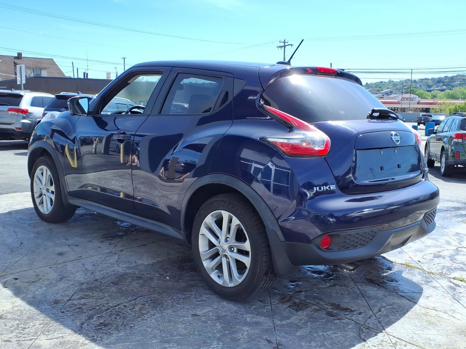 Used 2015 Nissan Juke SV w/ Technology Package AWD/4WD image 4