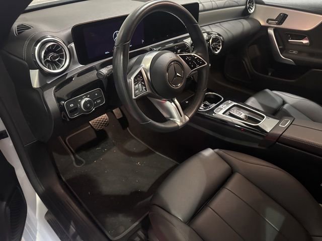 Used 2025 Mercedes-Benz CLA 250 image 2