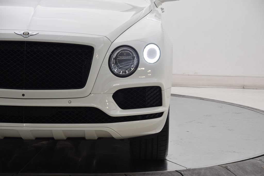 Used 2020 Bentley Bentayga Design Series AWD/4WD image 10