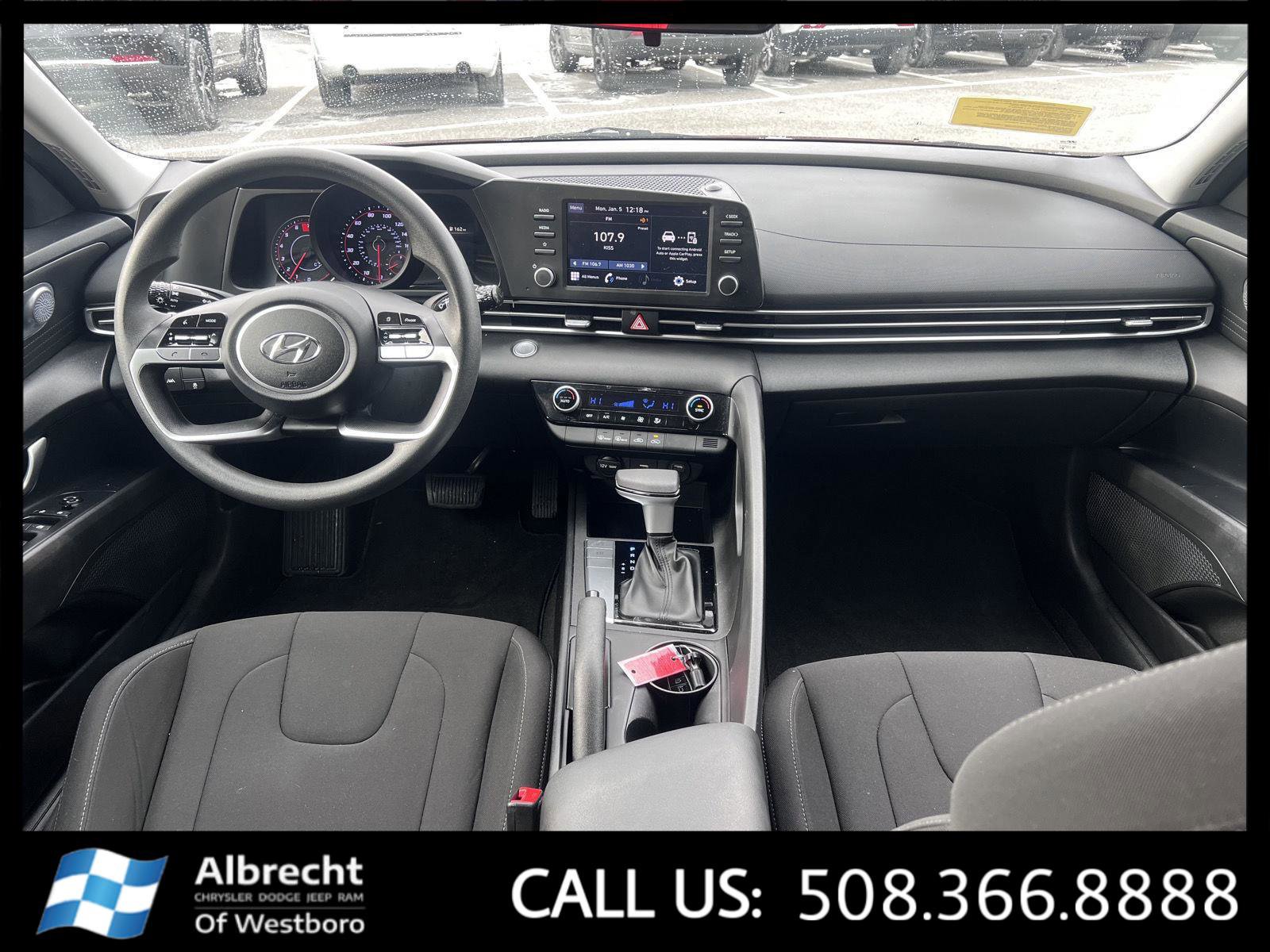 Used 2023 Hyundai Elantra SEL image 23