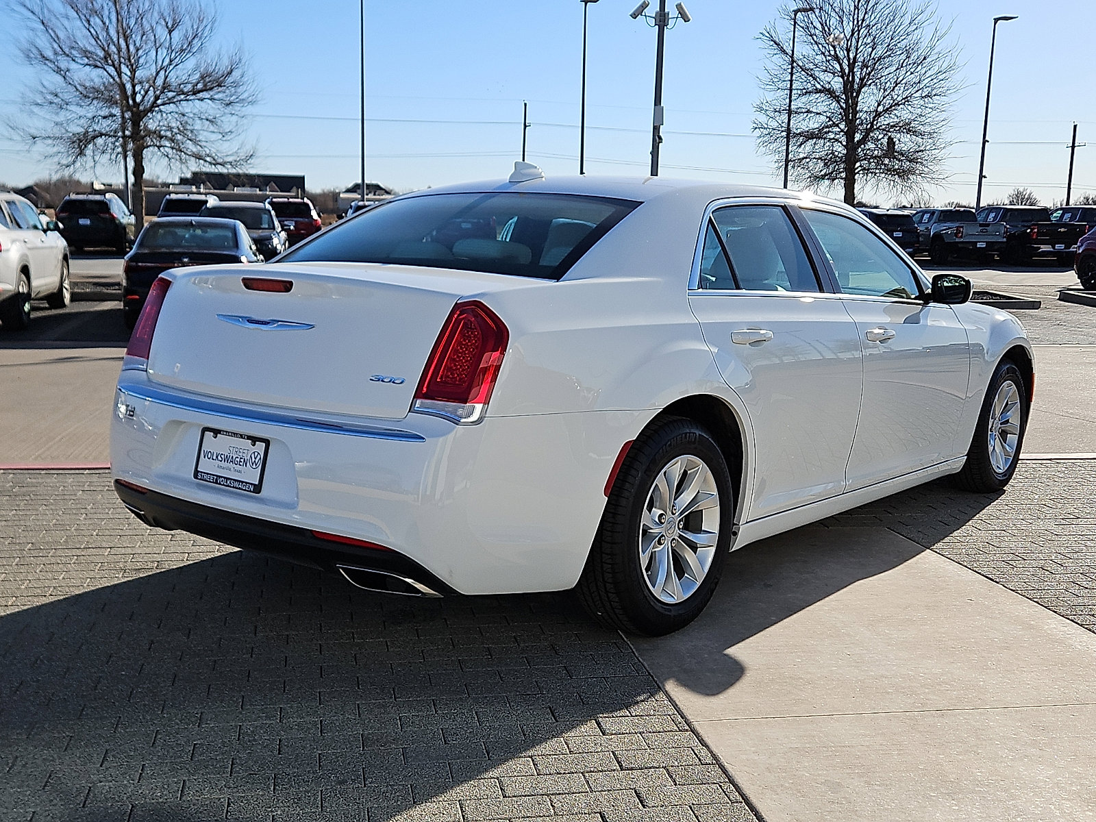 Used 2023 Chrysler 300 Touring image 3