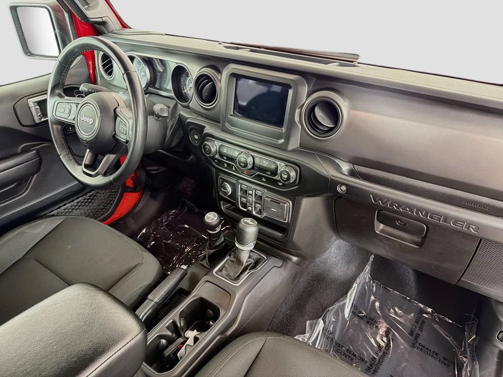 Used 2022 Jeep Wrangler Unlimited Sport w/ Technology Group AWD/4WD image 19